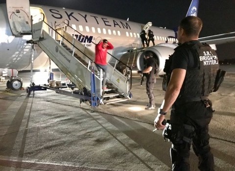 Exerciţiu tactic organizat de Brigada Antiteroristă a SRI la bordul unei aeronave TAROM